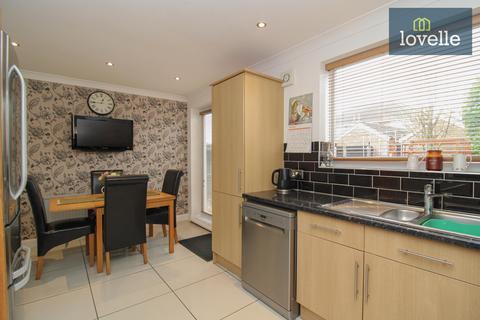 3 bedroom detached house for sale, Sunningdale, Waltham DN37