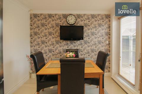 44 Sunningdale, Waltham, Grimsby, DN37 0UG