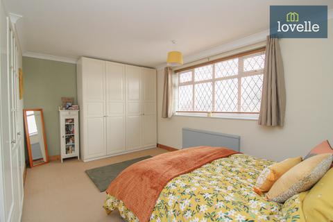 44 Sunningdale, Waltham, Grimsby, DN37 0UG