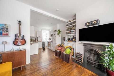30b Douglas Road, London, NW6 7RP