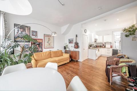 30b Douglas Road, London, NW6 7RP