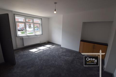 3 bedroom terraced house to rent, Honeysuckle Road, SOUTHAMPTON SO16