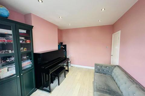 4 bedroom house for sale, Mayday Gardens, London