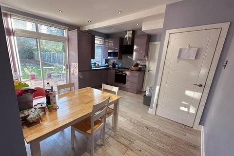 4 bedroom house for sale, Mayday Gardens, London