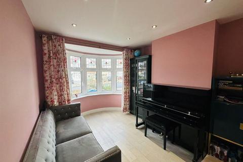 4 bedroom house for sale, Mayday Gardens, London