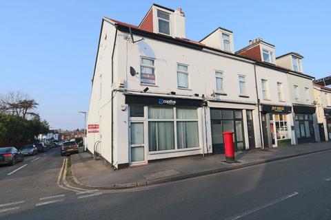 Flat 2, 56 Westway, Caterham, CR3 5TP