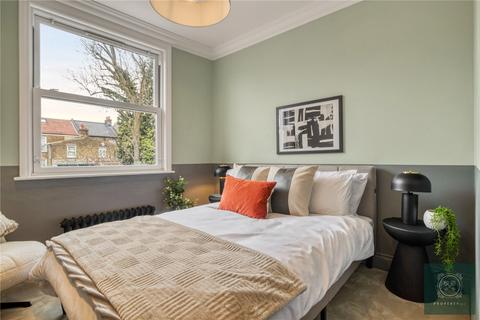 3 bedroom apartment for sale, Effingham Rd, London, N8