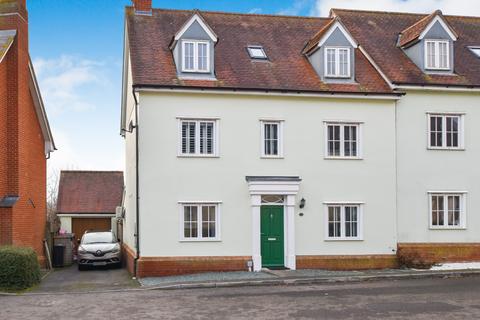 4 bedroom semi-detached house for sale, St Peters Walk, Great Totham