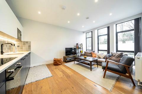 1 bedroom flat for sale, Littleworth Road, Esher KT10