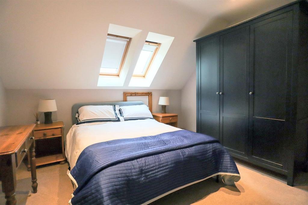 Bedroom 4.jpg