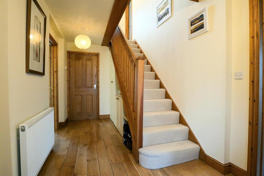 Hallway.jpg