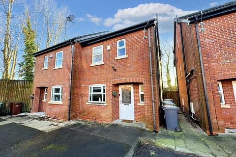 4 bedroom semi-detached house for sale, Livsey Street, Whitefield, M45