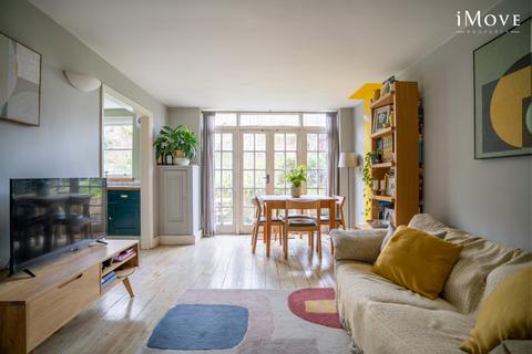 Flat 1, 67 Gipsy Hill, London, SE19 1QH