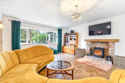 Mossdale Forest Drive, Kirby Muxloe, Leicester, LE9 2EA