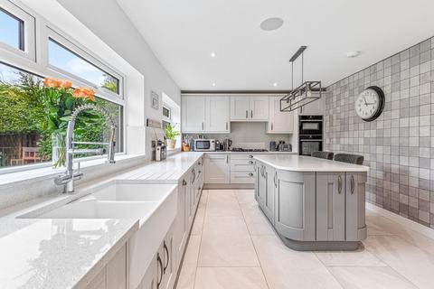 Mossdale Forest Drive, Kirby Muxloe, Leicester, LE9 2EA