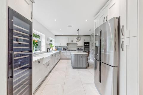 Mossdale Forest Drive, Kirby Muxloe, Leicester, LE9 2EA