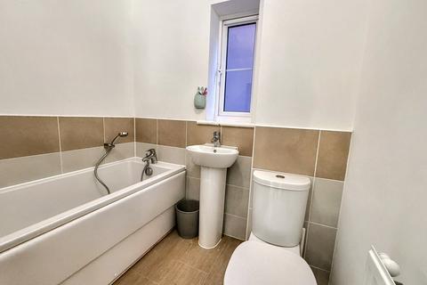 40 Batchelor Way, Downton, Salisbury, SP5 3FN