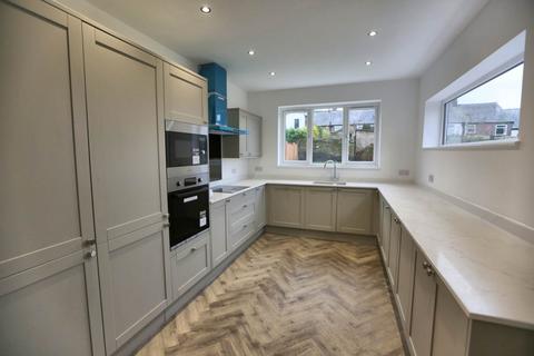 4 bedroom end of terrace house for sale, Grimshaw Lane, Bollington