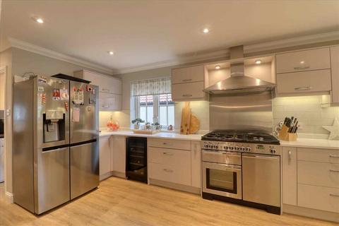 62 Elm Road, Little Clacton, Clacton-on-sea, CO16 9LR
