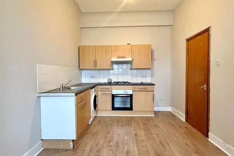 1 bedroom flat to rent, Hoe Street, London E17