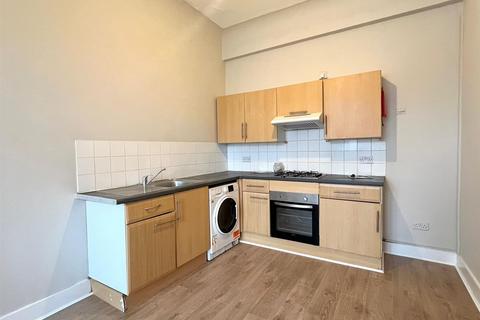 1 bedroom flat to rent, Hoe Street, London E17