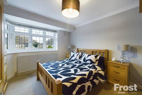 3 bedroom semi-detached house for sale, Orchard Avenue, Feltham, TW14