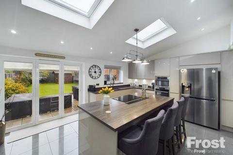 25 Orchard Avenue, Feltham, TW14 9RD