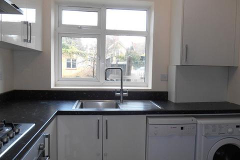 2 bedroom maisonette to rent, Hempstead Road, Watford, Hertfordshire