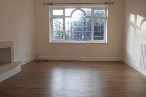 2 bedroom maisonette to rent, Hempstead Road, Watford, Hertfordshire