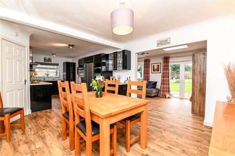 2 bedroom bungalow for sale, Manor Road, New Milton, Hampshire, BH25