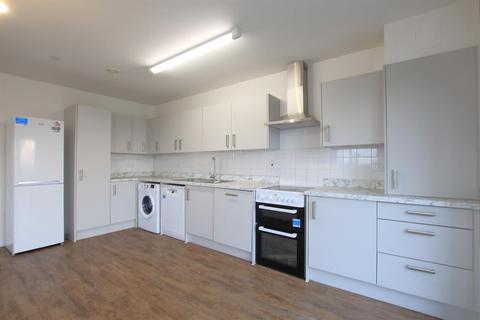 2 bedroom apartment to rent, 156 Hatton Road, Feltham TW14