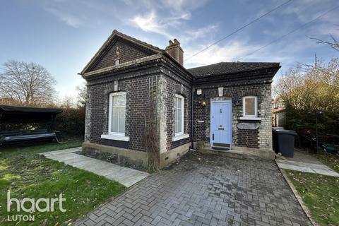 undefined, Stockwood Park, LUTON