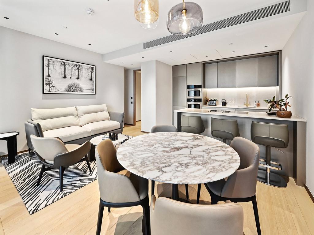 2405 Park Hyatt