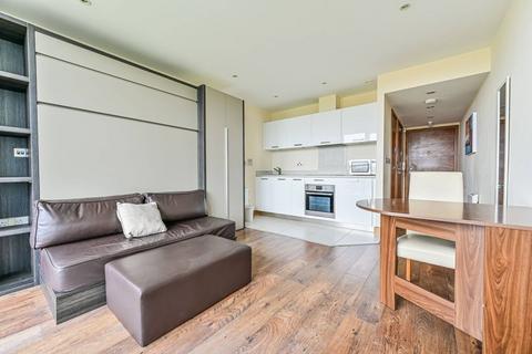 Studio to rent, Lanson Building, Chelsea Bridge Wharf, Battersea Park, London, SW11