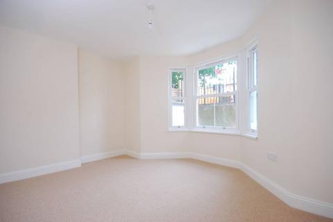 1 bedroom flat to rent, Bird In Bush Road, Peckham, London, SE15