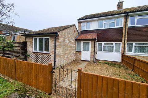 4 bedroom semi-detached house to rent, Leaholme Way, Ruislip, HA4
