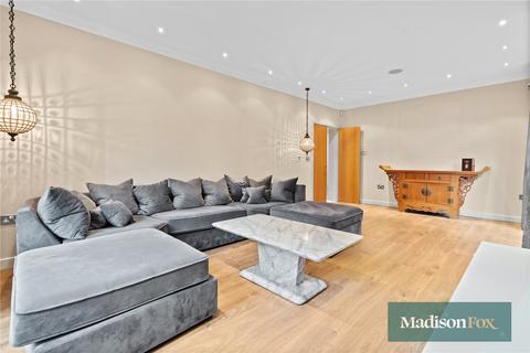 3 bedroom apartment for sale, Regents Drive, Woodford Green IG8