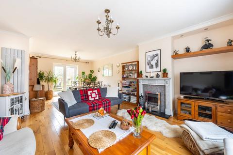 3 bedroom end of terrace house for sale, Mead Plat, Neasden, London, NW10