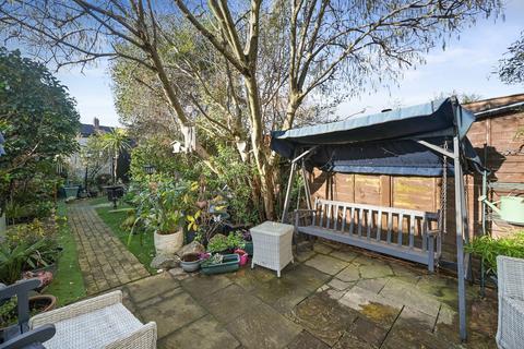 47 Bramblewood Close, Carshalton, SM5 1PQ