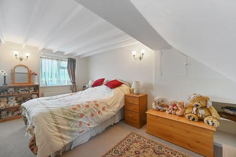 47 Bramblewood Close, Carshalton, SM5 1PQ