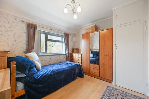 47 Bramblewood Close, Carshalton, SM5 1PQ