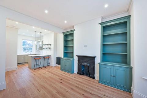 2 bedroom maisonette for sale, High Road, North Finchley, London, N12