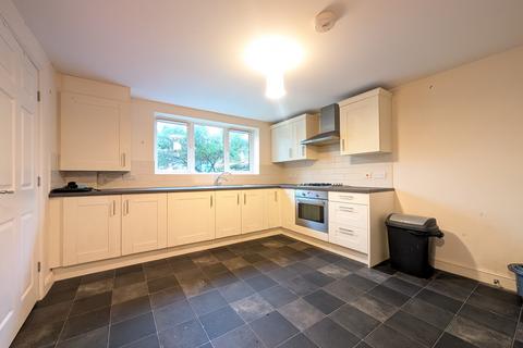 3 bedroom semi-detached house for sale, Illingworth Close, Keighley, West Yorkshire