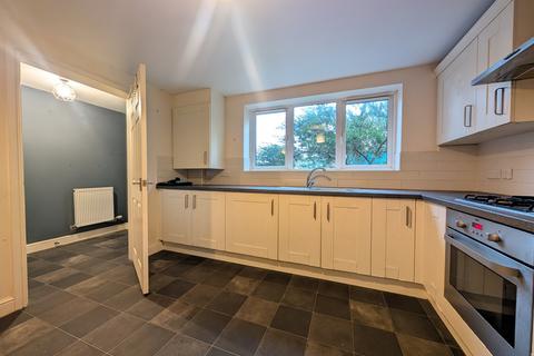 3 bedroom semi-detached house for sale, Illingworth Close, Keighley, West Yorkshire