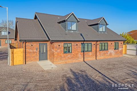 undefined, Hubbard Close, Hornchurch, RM11