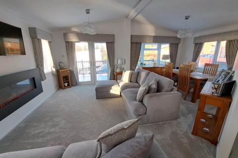 2 bedroom lodge for sale, Whitford CH8