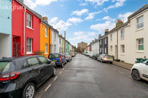 3 bedroom terraced house to rent, Grove Street, Brighton BN2