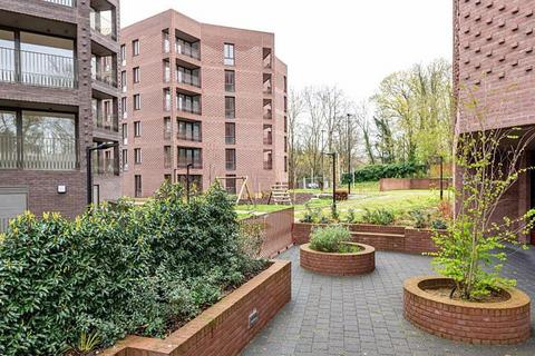 2 bedroom apartment to rent, Red Clover Gardens, Coulsdon