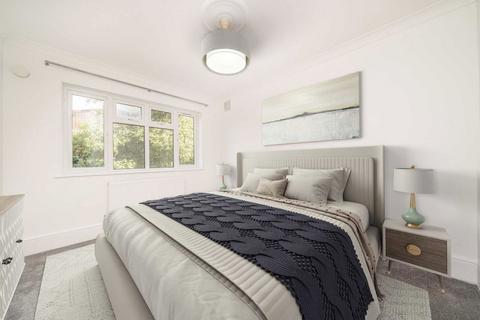 16 Lancaster Close, Kingston Upon Thames, KT2 5NH