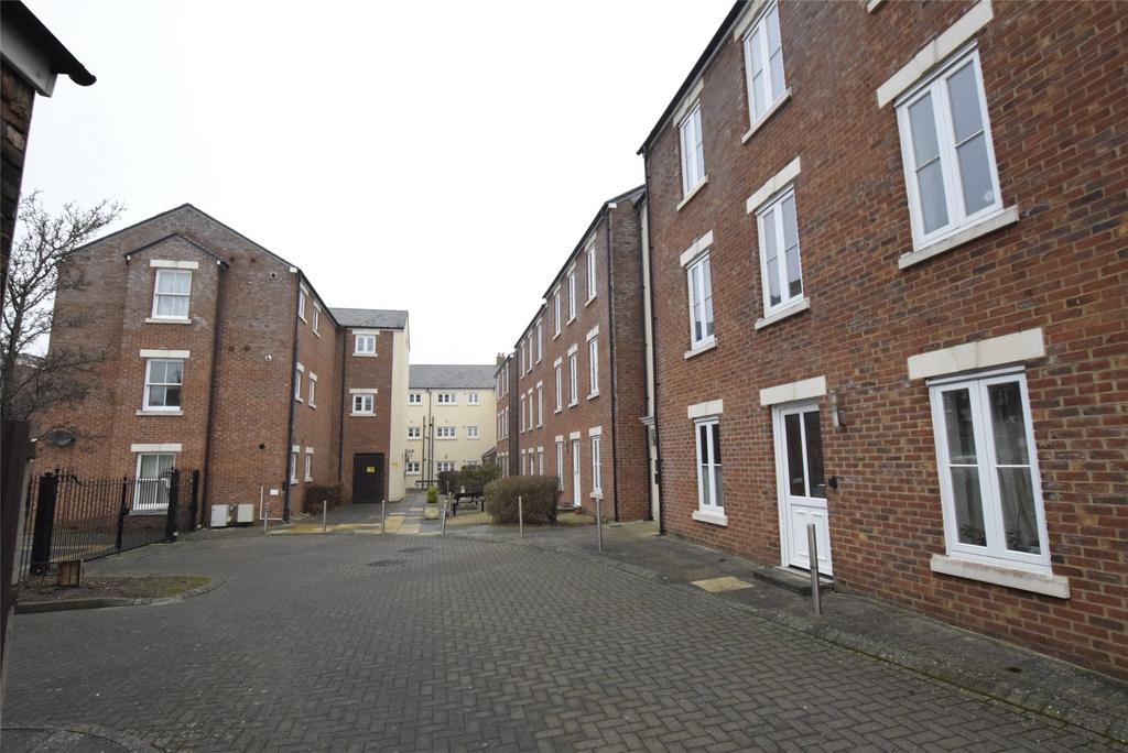 Front Communal Area